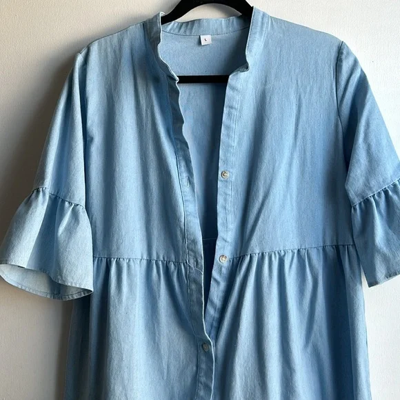 Woman’s light denim flowy dress - Picture 4 of 4